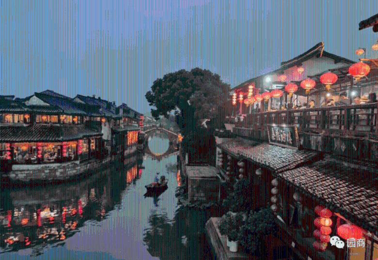逃离昏暗下的小村